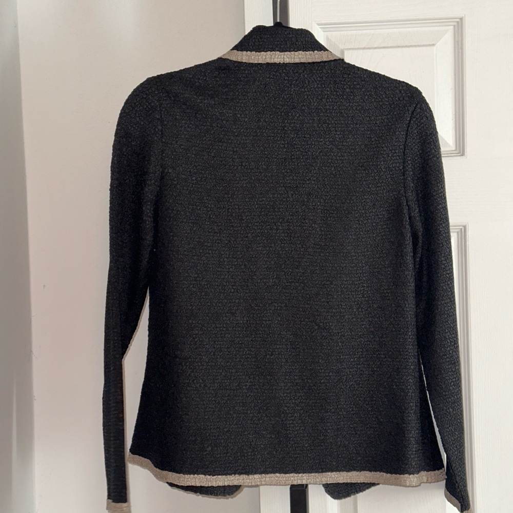Chico's- Travelers Collection Black and Taupe blazer jacket Small (0) - Picture 2 of 8